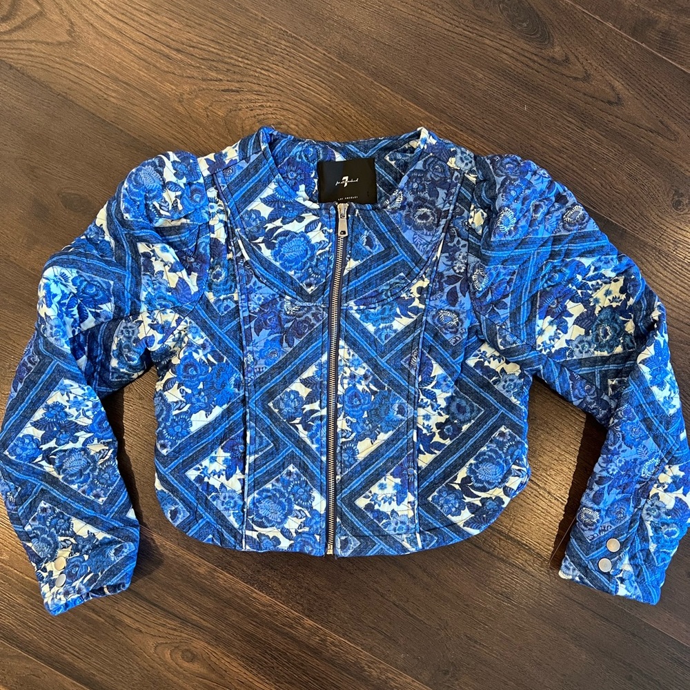 Quilted cropped jacket